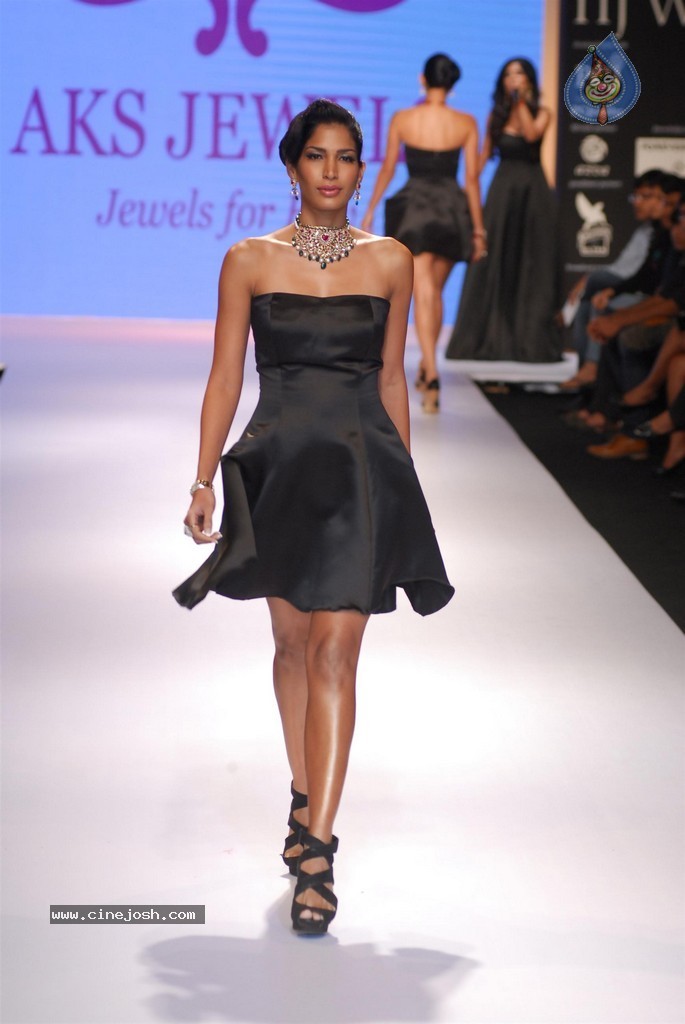 Celebs Walks the Ramp at IIJW 2014 Set 2 - 168 / 235 photos