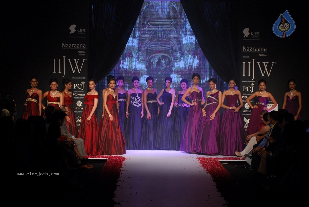 Celebs Walks the Ramp at IIJW 2014 Set 2 - 217 / 235 photos