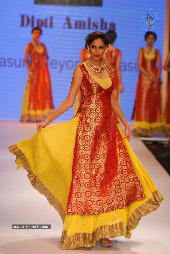 Celebs Walks the Ramp at IIJW 2014 Set 2 - 223 / 235 photos