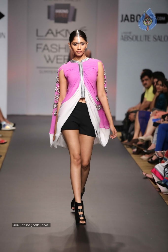 Celebs Walks the Ramp at LFW 2014 Day 2 - 66 / 113 photos