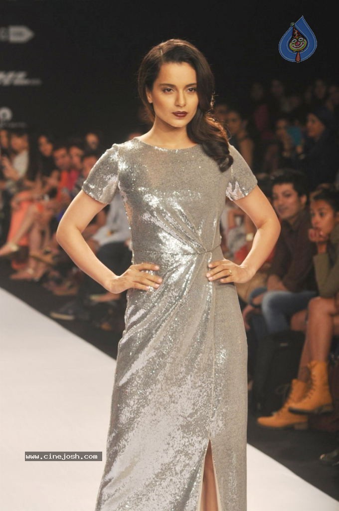 Celebs Walks the Ramp at LFW 2014 Day 2 - 99 / 113 photos