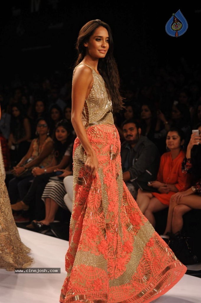 Celebs Walks the Ramp at LFW 2014 Day 2 - 103 / 113 photos