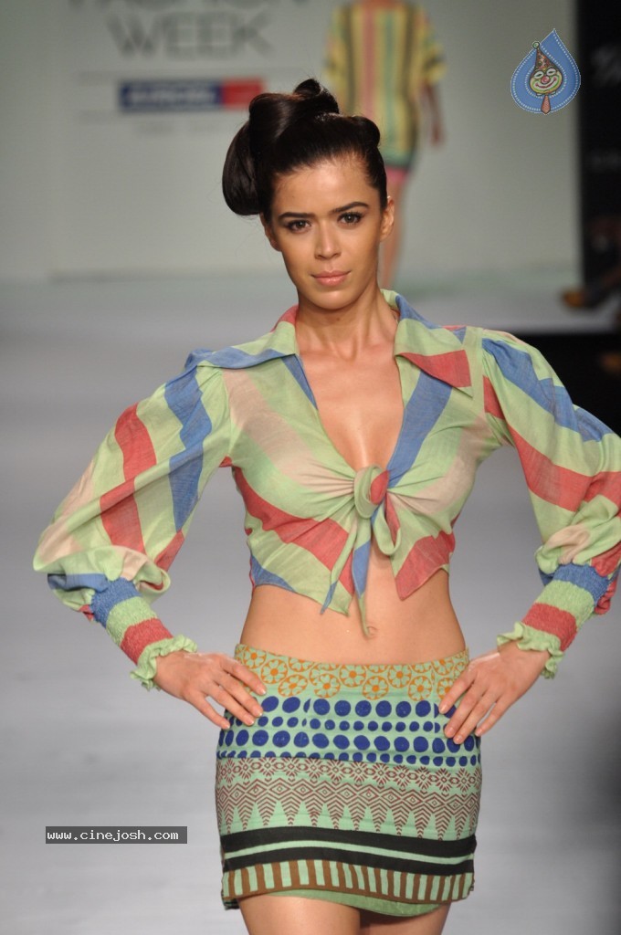 Celebs Walks the Ramp at LFW Summer Resort 2013 - 63 / 186 photos