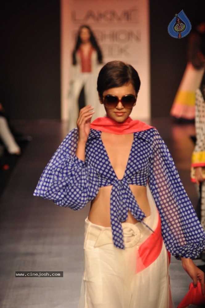 Celebs Walks the Ramp at LFW Summer Resort 2013 - 74 / 186 photos