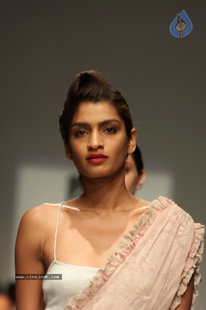 Celebs Walks the Ramp at LFW Summer Resort 2013 - 84 / 186 photos