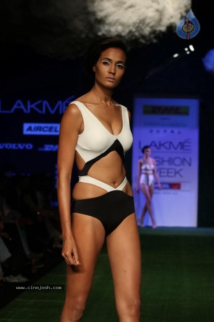 Celebs Walks the Ramp at LFW Summer Resort 2013 - 88 / 186 photos