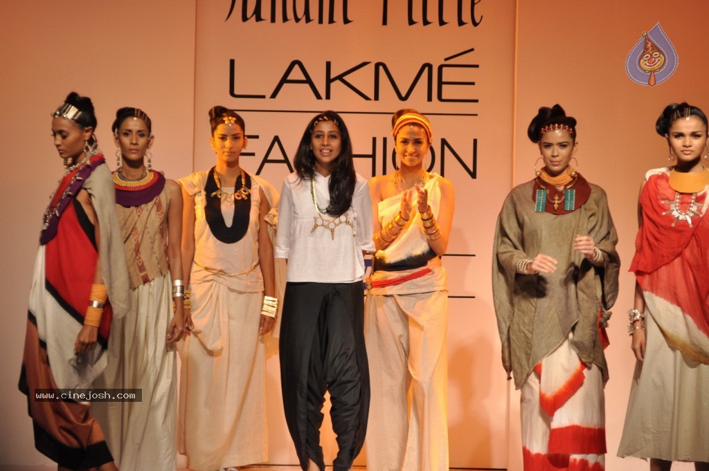 Celebs Walks the Ramp at LFW Summer Resort 2013 - 96 / 186 photos