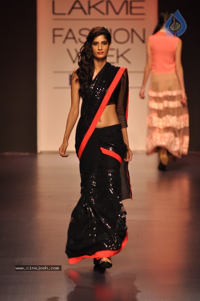 Celebs Walks the Ramp at LFW Summer Resort 2013 - 98 / 186 photos