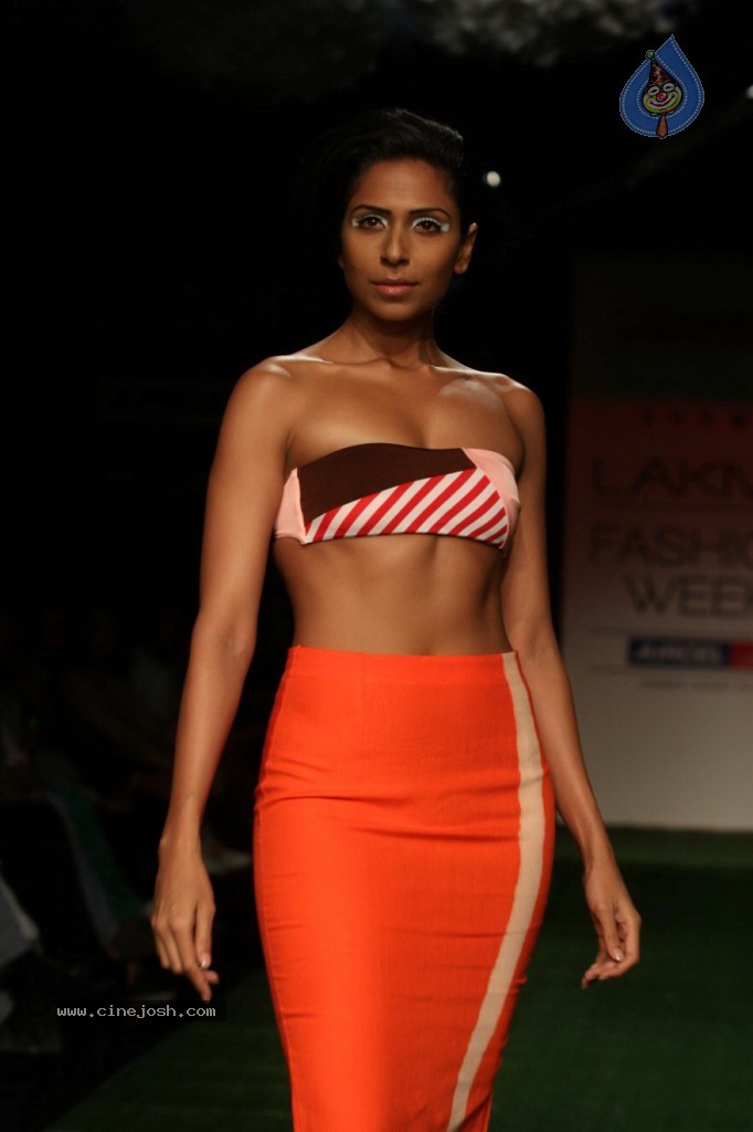 Celebs Walks the Ramp at LFW Summer Resort 2013 - 99 / 186 photos