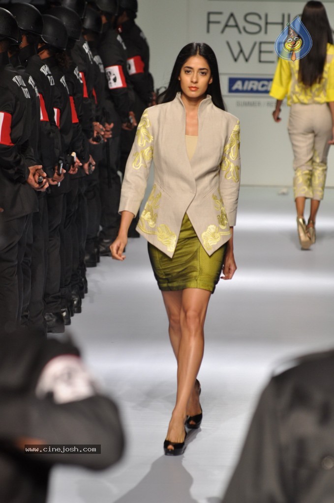 Celebs Walks the Ramp at LFW Summer Resort 2013 - 101 / 186 photos