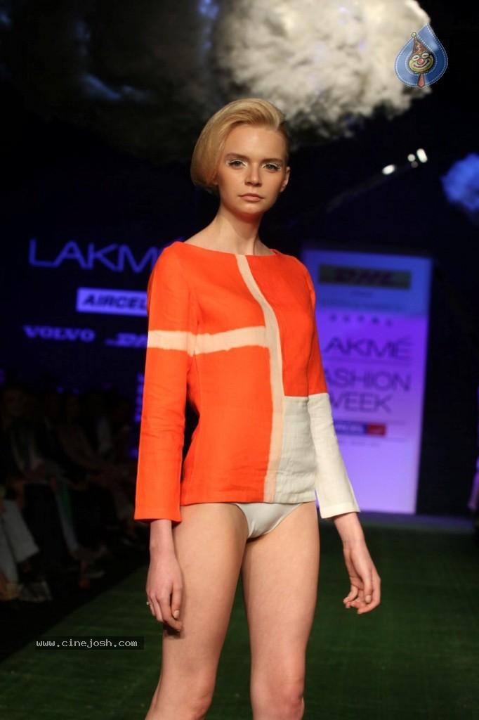 Celebs Walks the Ramp at LFW Summer Resort 2013 - 120 / 186 photos