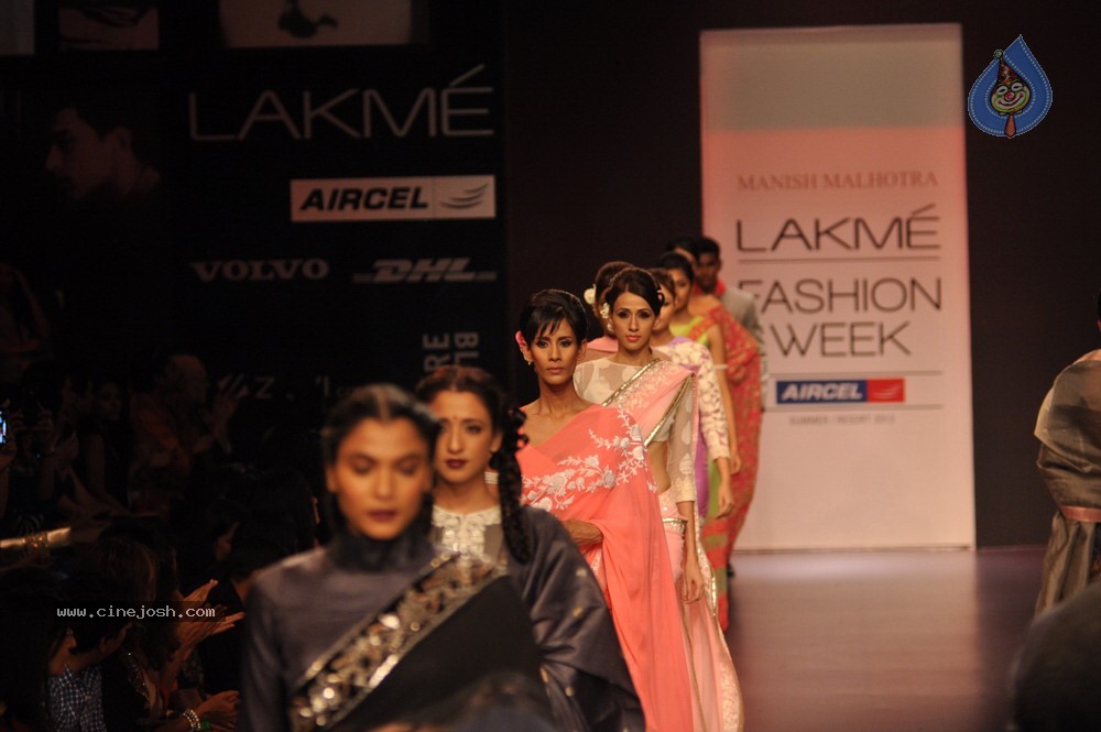Celebs Walks the Ramp at LFW Summer Resort 2013 - 132 / 186 photos