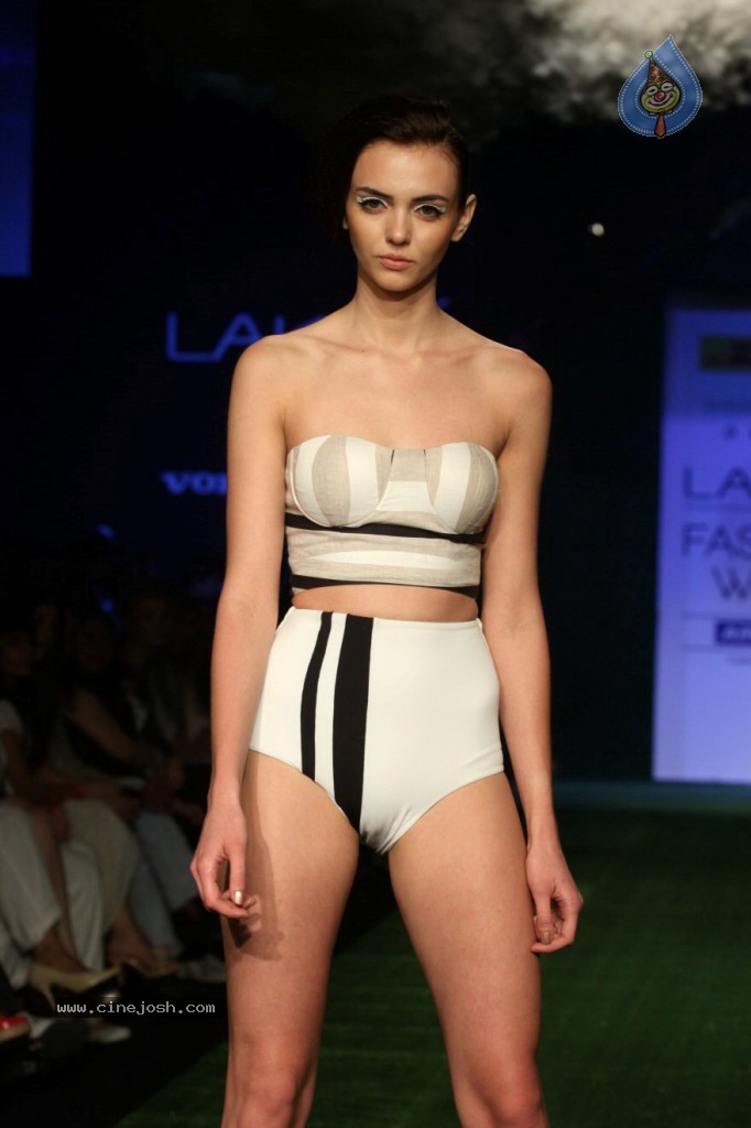 Celebs Walks the Ramp at LFW Summer Resort 2013 - 143 / 186 photos