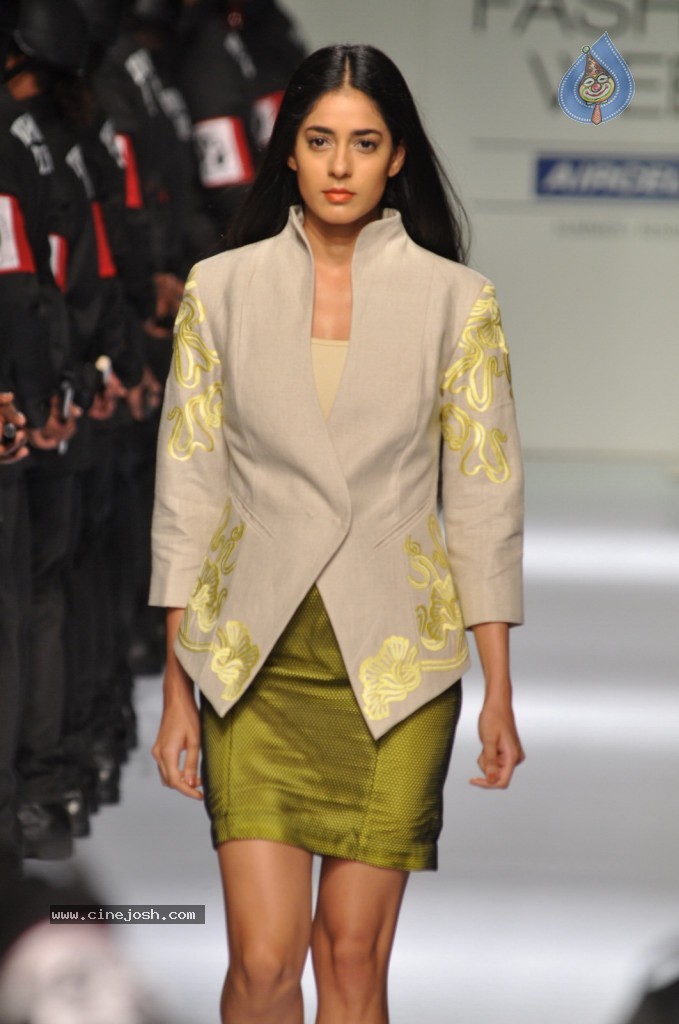 Celebs Walks the Ramp at LFW Summer Resort 2013 - 145 / 186 photos