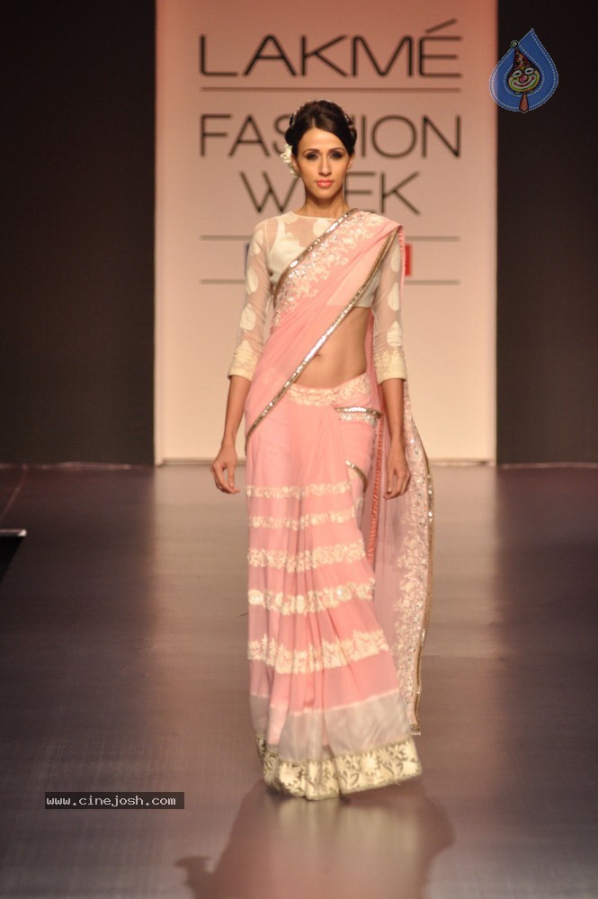 Celebs Walks the Ramp at LFW Summer Resort 2013 - 152 / 186 photos