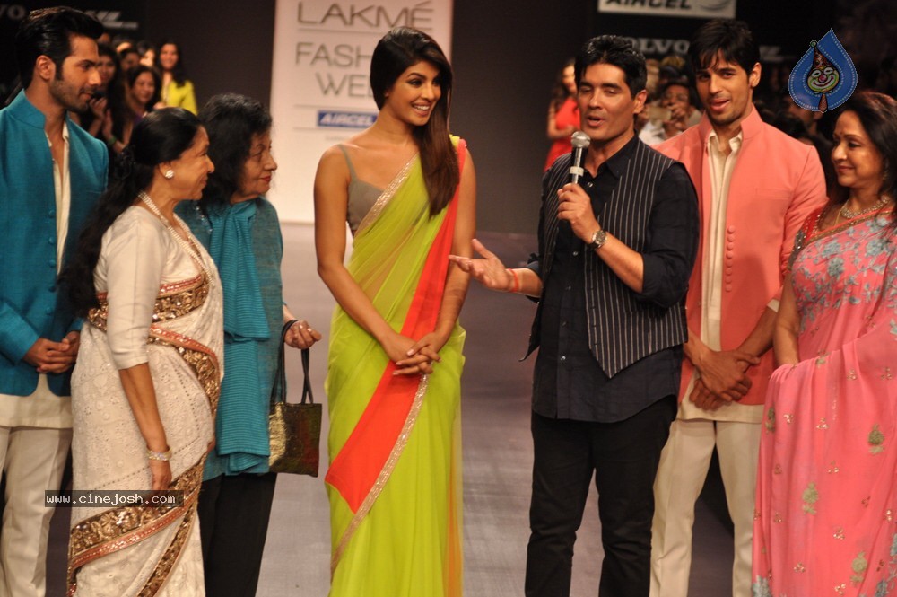 Celebs Walks the Ramp at LFW Summer Resort 2013 - 162 / 186 photos