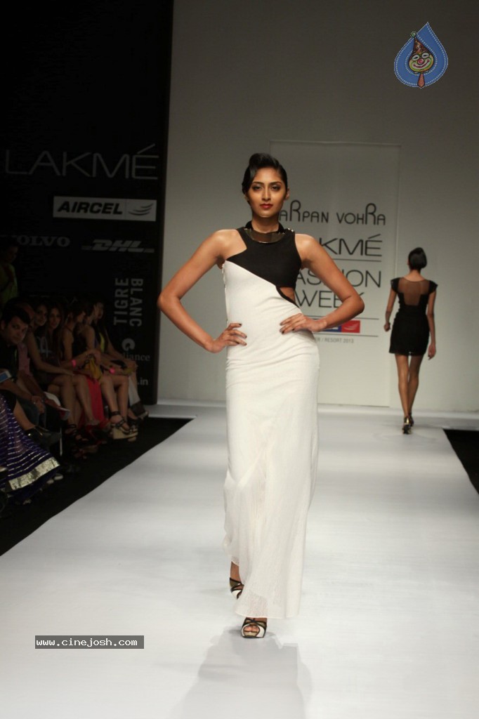 Celebs Walks the Ramp at LFW Summer Resort 2013 - 166 / 186 photos