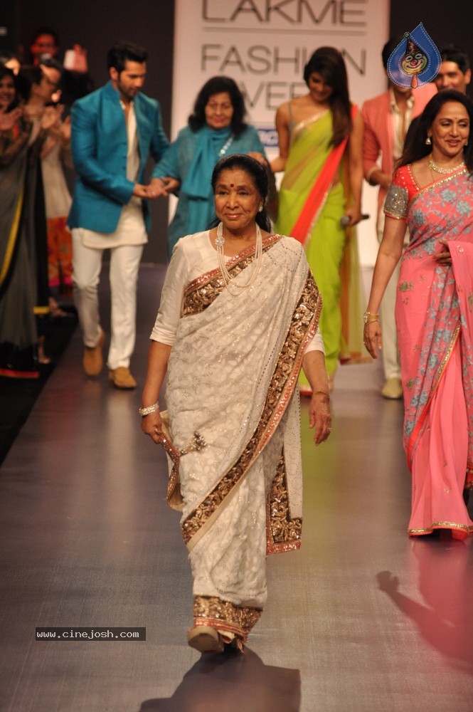 Celebs Walks the Ramp at LFW Summer Resort 2013 - 178 / 186 photos