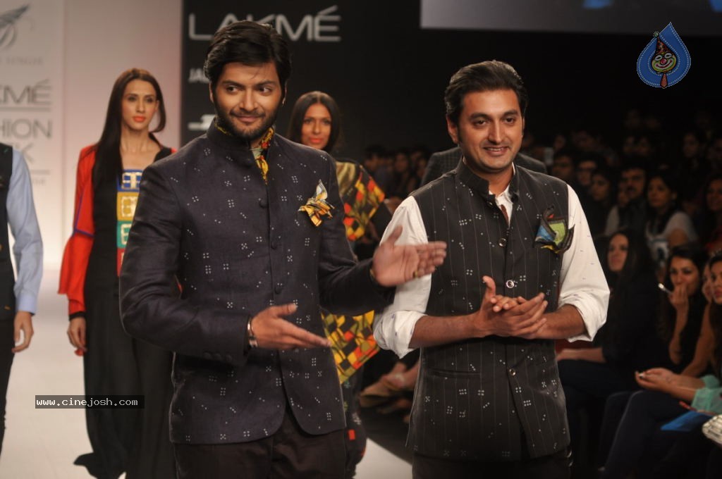 Celebs Walks the Ramp at LFW Summer Resort 2014 - 4 / 101 photos