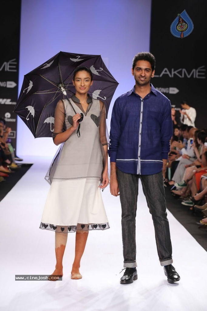 Celebs Walks the Ramp at LFW Summer Resort 2014 - 13 / 101 photos
