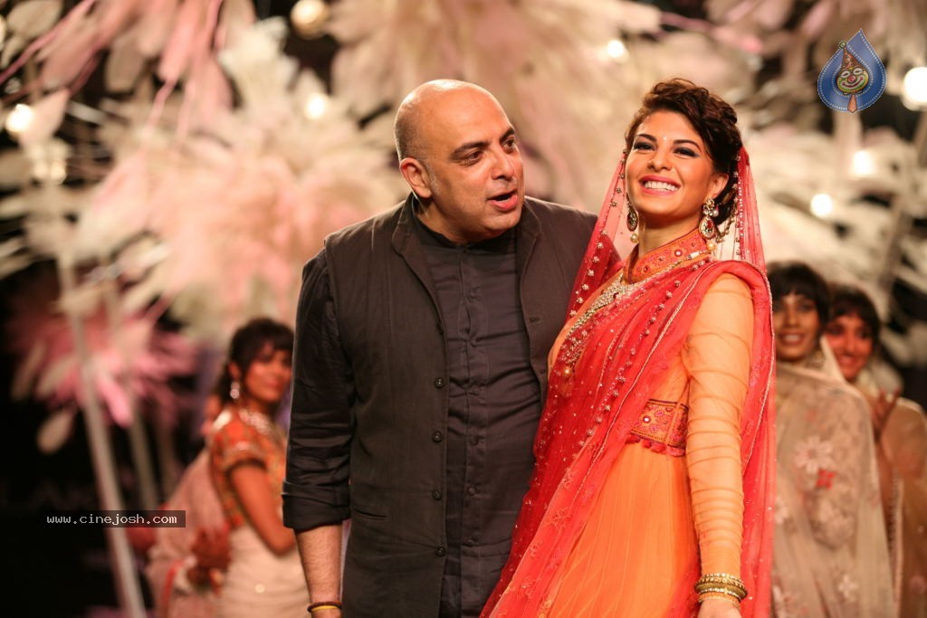 Celebs Walks the Ramp at LFW Summer Resort 2014 - 61 / 101 photos