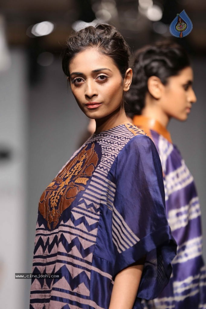 Celebs Walks the Ramp at LFW Summer Resort 2014 - 62 / 101 photos