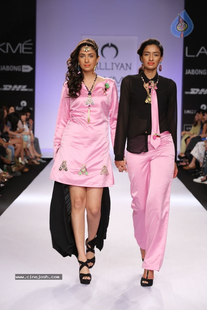 Celebs Walks the Ramp at LFW Summer Resort 2014 - 80 / 101 photos