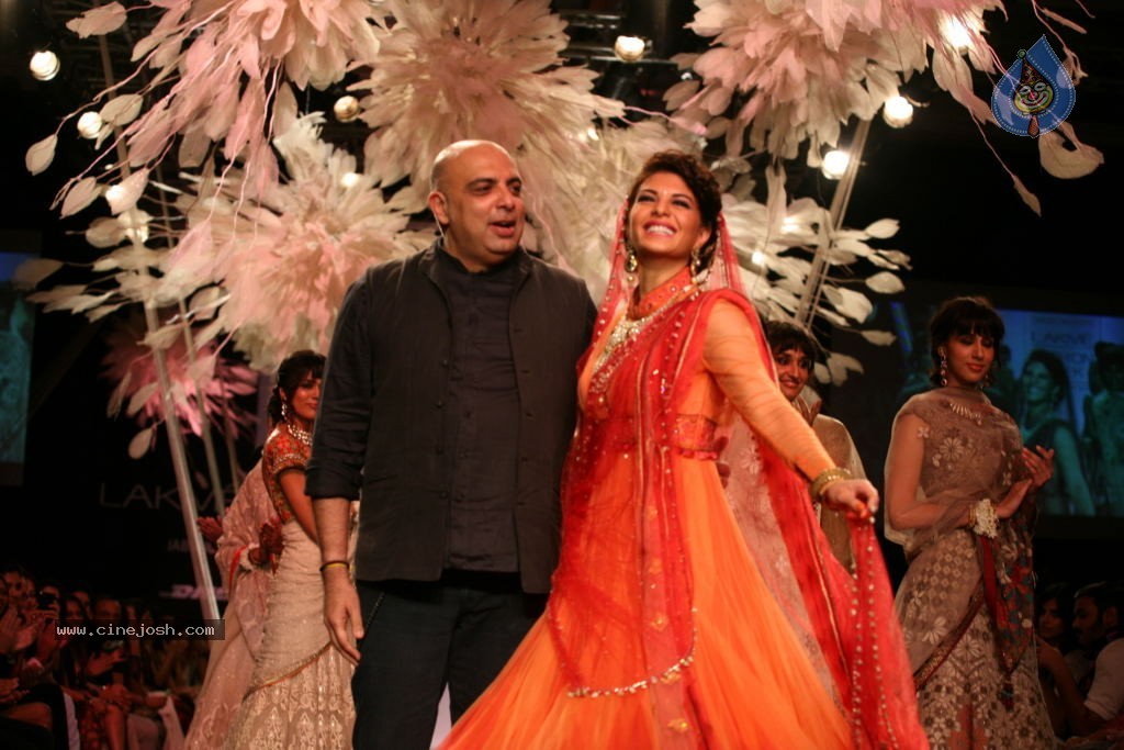 Celebs Walks the Ramp at LFW Summer Resort 2014 - 95 / 101 photos