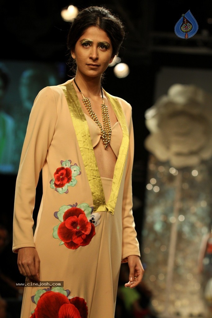Celebs Walks the Ramp at LFW Winter Festive 2014 - 83 / 117 photos