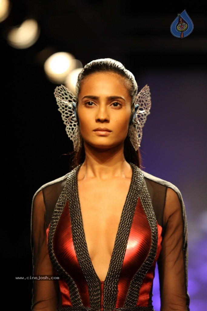 Celebs Walks the Ramp at LFW Winter Festive 2014 - 103 / 117 photos