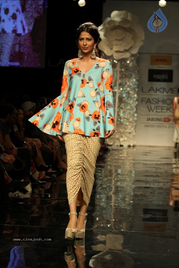 Celebs Walks the Ramp at LFW Winter Festive 2014 - 106 / 117 photos