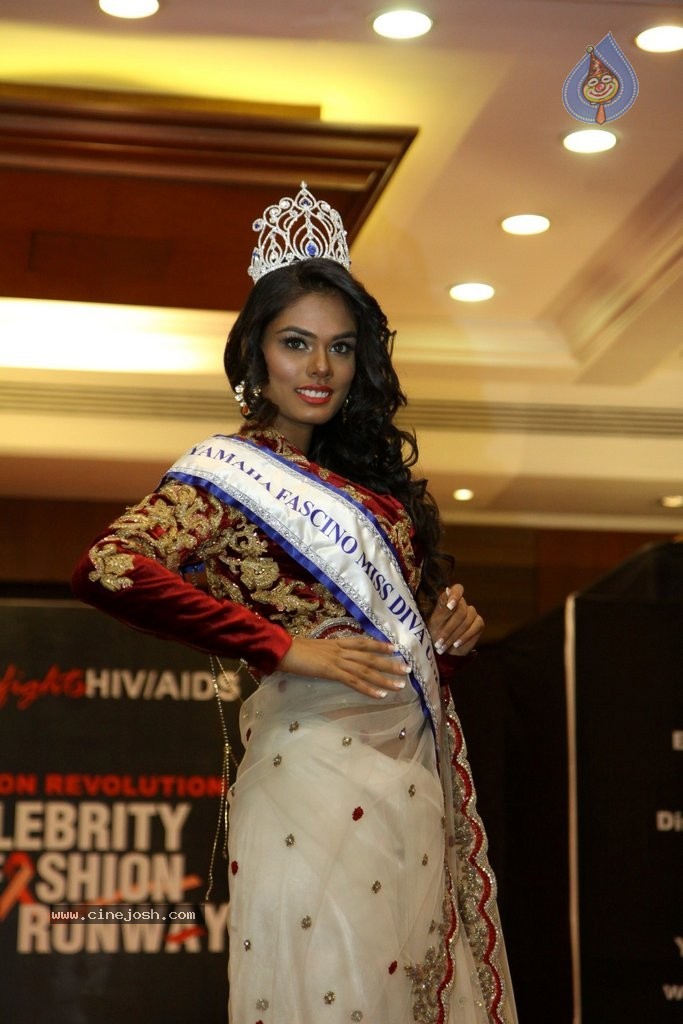 Celebs Walks the Ramp at World Aids Day Event - 26 / 79 photos