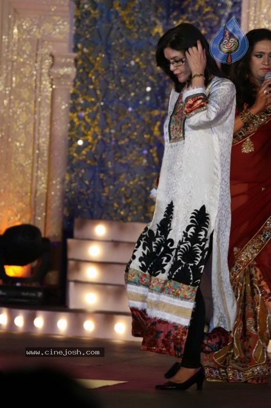 Celina Jaitley at V-CARE Indian Super Queen - 38 / 67 photos