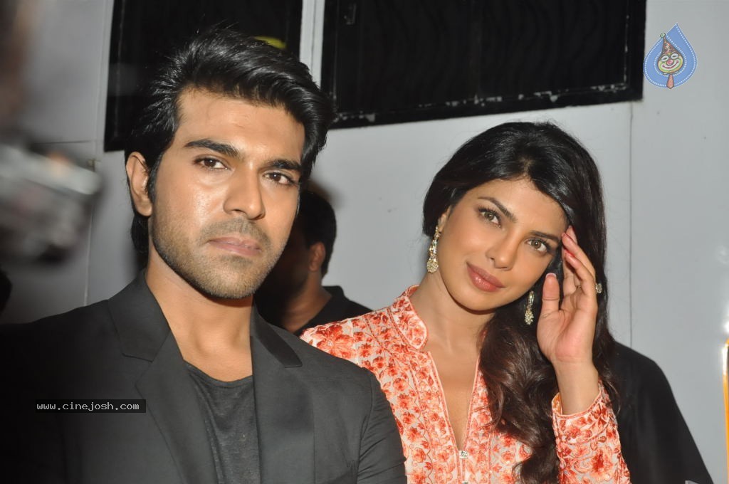 Charan n Priyanka Promotes Zanjeer - 16 / 31 photos