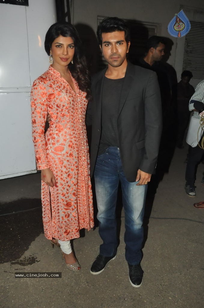 Charan n Priyanka Promotes Zanjeer - 25 / 31 photos