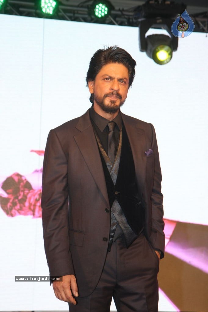 Chennai Express Music Launch - 35 / 56 photos