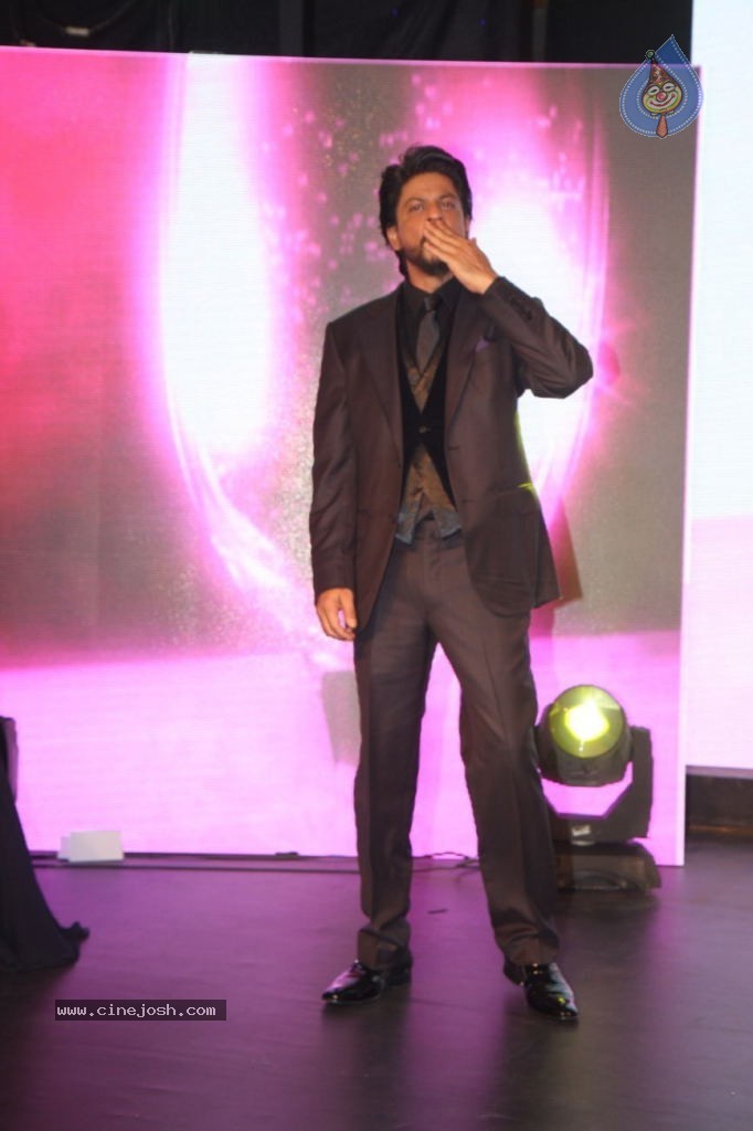 Chennai Express Music Launch - 38 / 56 photos