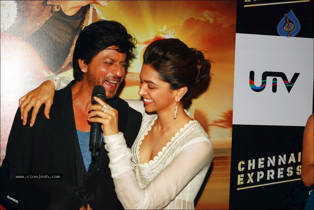 Chennai Express Trailer Launch - 11 / 68 photos