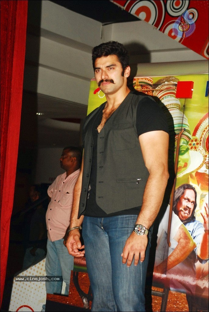 Chennai Express Trailer Launch - 48 / 68 photos