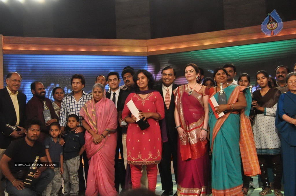 CNN - IBN Real Heroes Awards Ceremony - 53 / 58 photos
