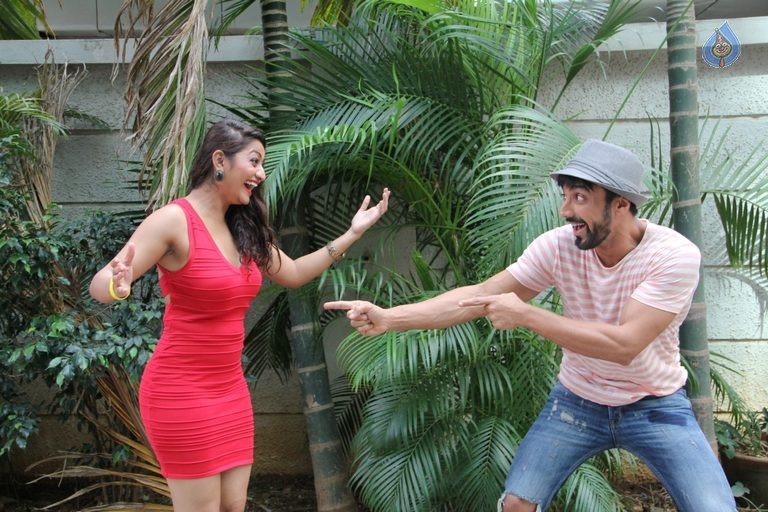 Colors Fuses Dance and Swag on Jhalak Dikhla Jaa - 16 / 63 photos