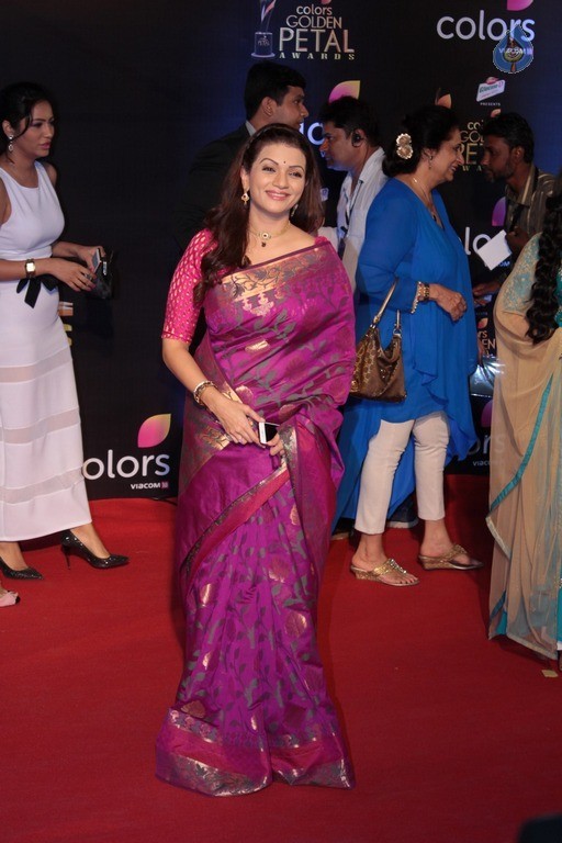 Colors Golden Petal Awards 2017 Red Carpet - 22 / 60 photos