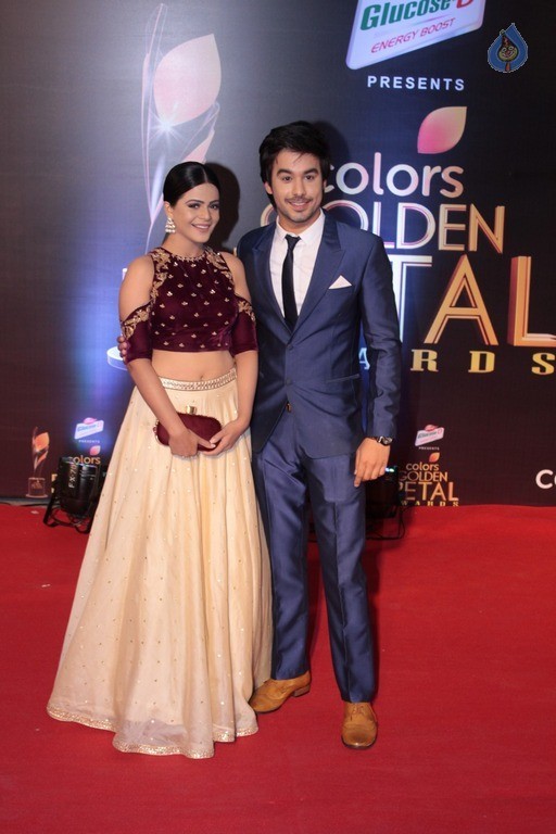 Colors Golden Petal Awards 2017 Red Carpet - 53 / 60 photos