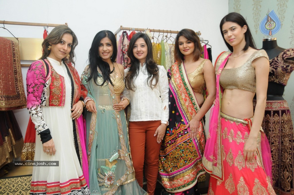 Couturier Amy Billimoria Unveils Unique Collection - 21 / 32 photos