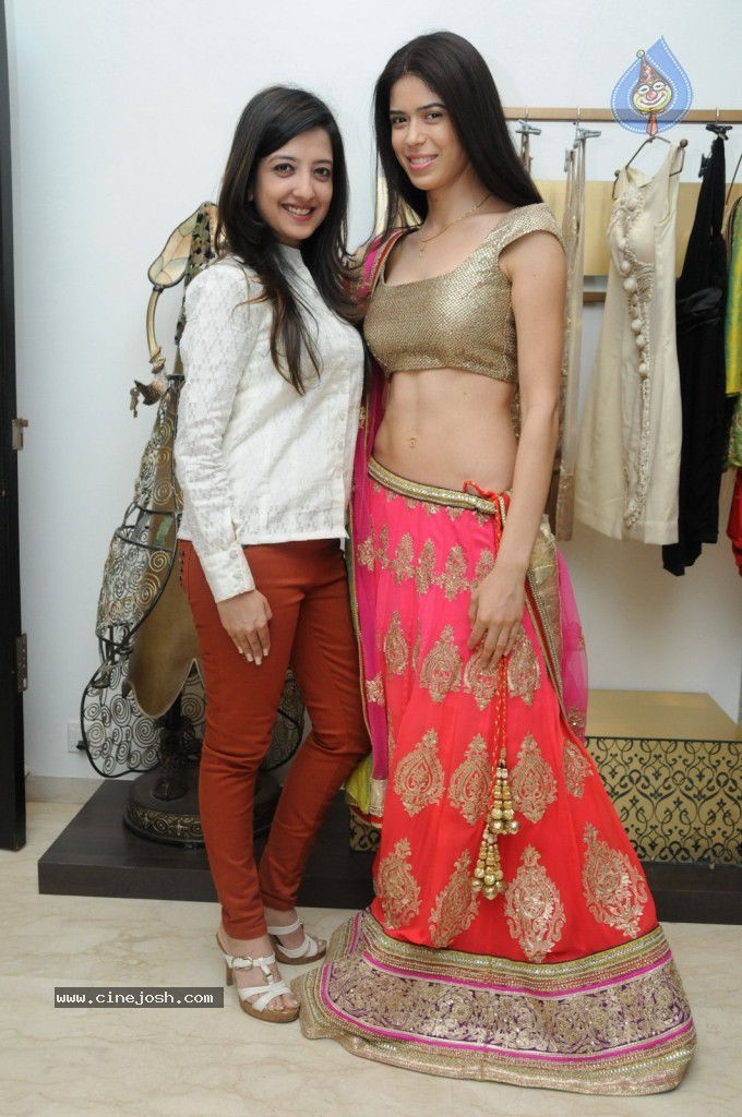 Couturier Amy Billimoria Unveils Unique Collection - 31 / 32 photos