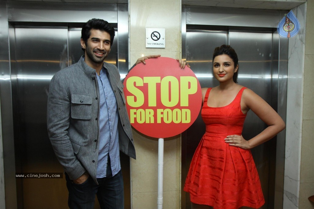 Daawat E Ishq Film Press Meet - 23 / 60 photos