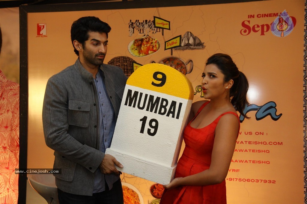 Daawat E Ishq Film Press Meet - 24 / 60 photos