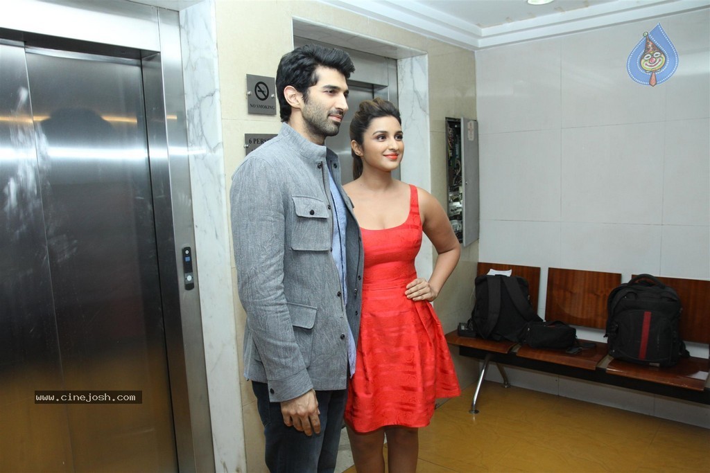 Daawat E Ishq Film Press Meet - 26 / 60 photos
