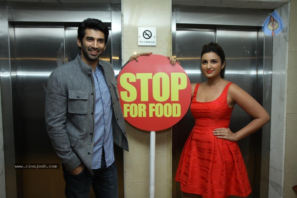 Daawat E Ishq Film Press Meet - 49 / 60 photos