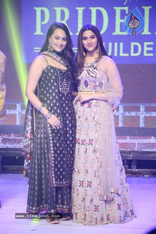 Dabangg 3 Movie Pre Release Event - 63 / 102 photos